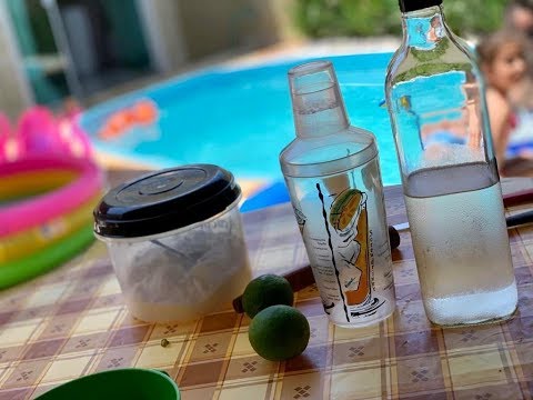 Casa mobiliada 300 metros da praia com piscina 3 quartos 1 suíte a venda Guaratuba  Balneario Eliana