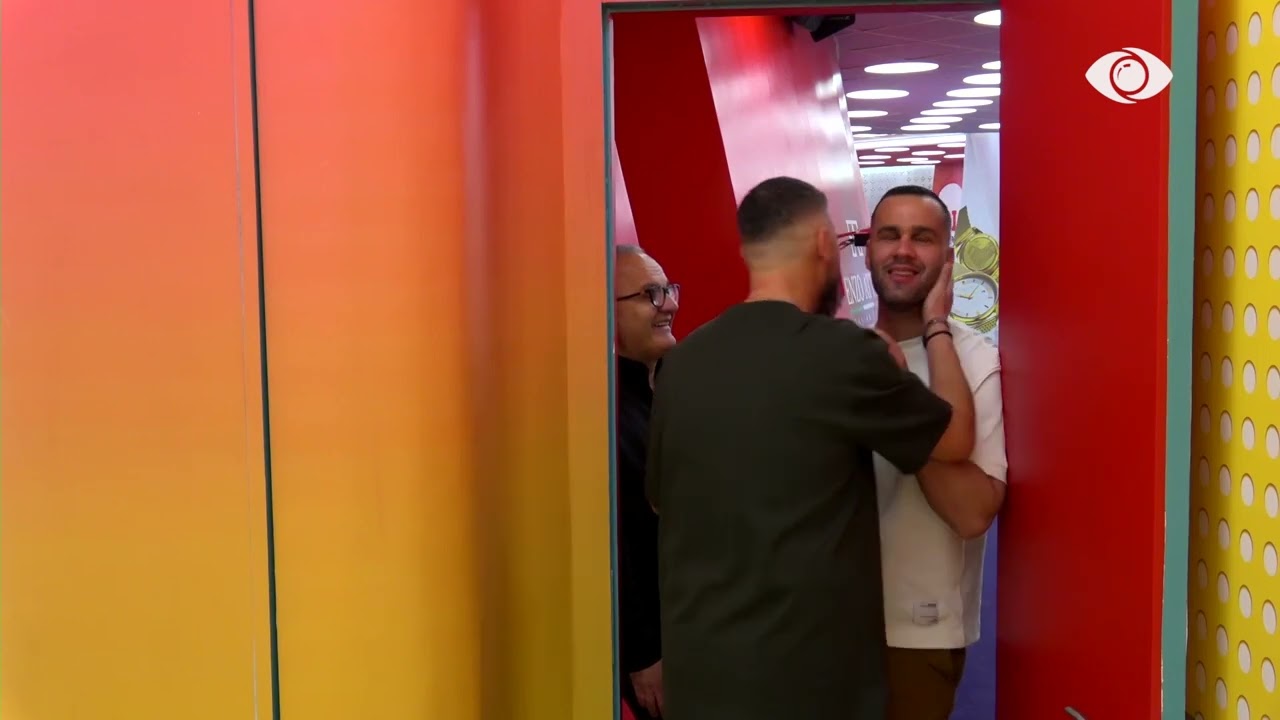 “Nuk e shikon veten sa i bukur je”/ Miri bisedon me Stenaldon: Jam i vetmi që mund të bëjë këtë lloj humori