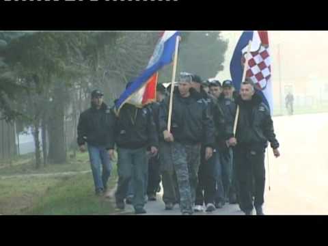 KOLONA  SJEČANJA  HRVATSKIH BRANITELJA  --U    PETROVCI