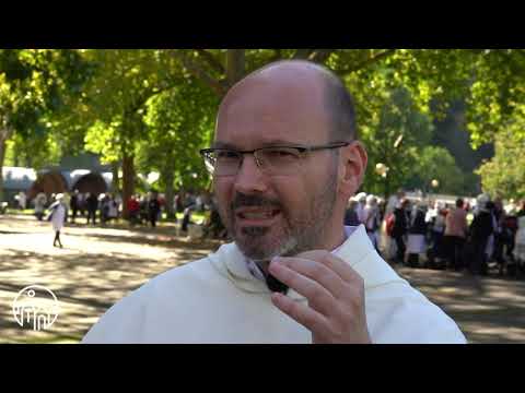 Fr. Philippe Verdin interviewe Fr. Sylvain Detoc sur le Rosaire