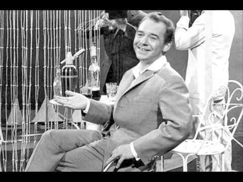 Paul Kuhn - Schau mich Bitte nicht so An