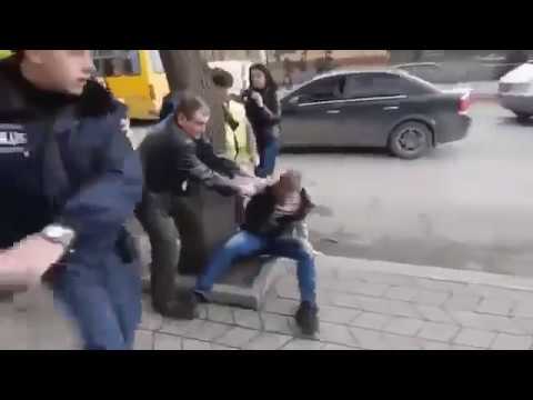 Депутата Гончаренко отправили в нокаут