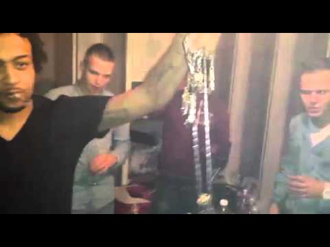 Noni Aka The Realest Op Een Chillin 004