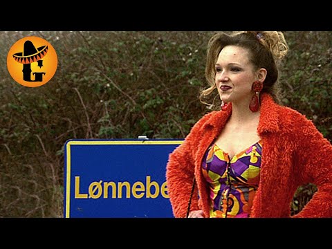 Carolin Kebekus probiert sich aus | Freitag Nacht News