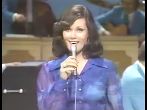 Lawrence Welk Show - Tribute to Girl Singers from 1975 - Ralna English Hosts