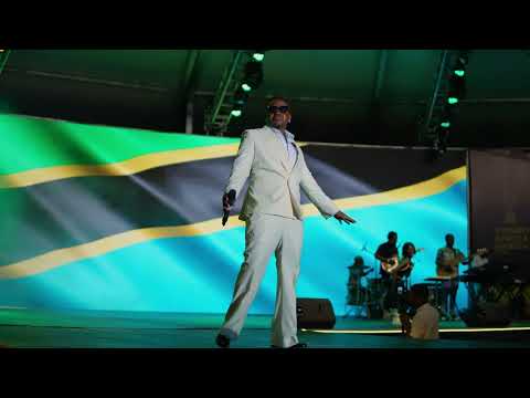 Bossgia LIVE PERFORMANCE ON ZIKOMO AWARDS AFRICA 