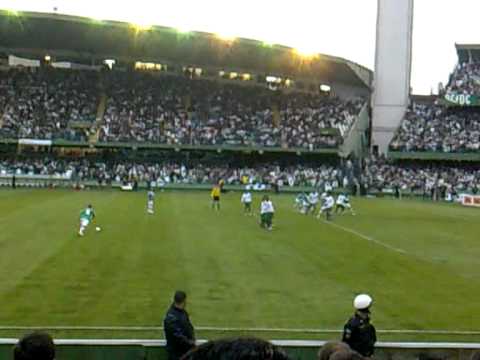 Coritiba 2 x 0 Portuguesa 18/09/2010 - Segundo gol - GOL Léo Gago