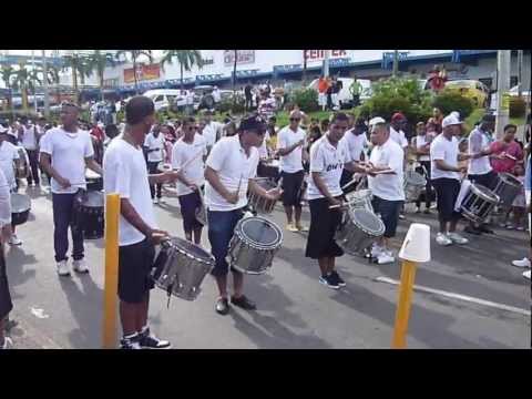 Banda el hogar desfile de Juan Diaz 2012