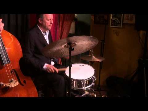 Joe Farnsworth drum solo - Linda's Jazz Nights
