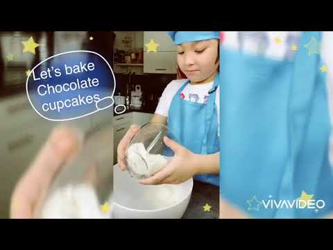 Moist chocolate cupcakes by Rayne