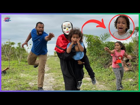 😱APARECEU UM PALHAÇO INVASOR NO SÍTIOS!!😨