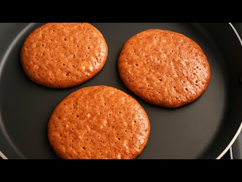 Only Oats and 1 apple make this Oatmeal Chocolate Recipe for Breakfast! No Flour! No Sugar! 