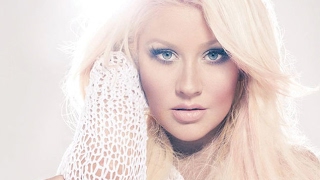 Christina Aguilera in Black Dress | Idol Gossip Videos | Hollywood Rocks | Christina Aguilera Songs