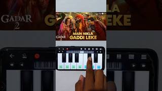 Download lagu Main Nikla Gaddi Leke Piano | Easy Mobile Piano Tutorial #shorts #ytshorts #trendingshorts #music mp3