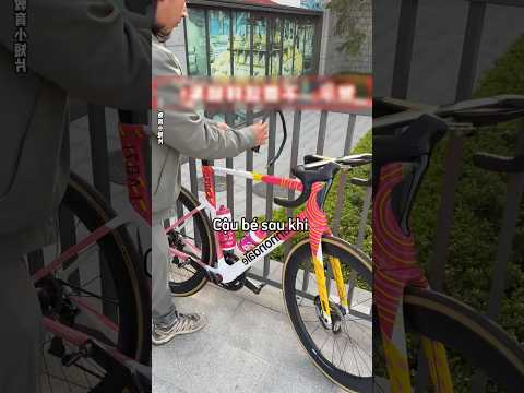 Anh chàng làm đủ mọi cách nhưng vẫn đánh mất xe đạp 😂