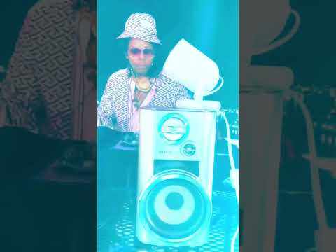 DJ Fly Guy LIVE Classic Breakbeat Mix