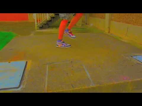 Oldskool jungle shuffle / hardcore step.