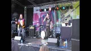 Rossi Noise- WTF and Je Suis Une Rock Star live at Evolution Festival Newcastle.