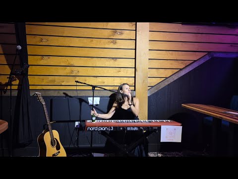 The Look by @La-Six - Live Performance