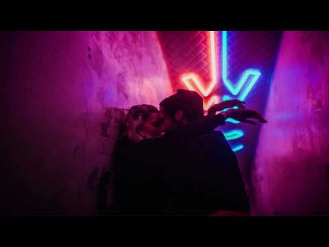 Alyxx Dione - Don't Stop