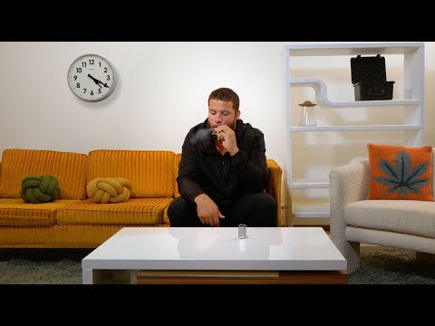 CCell Rizo Oil Cartridge Battery Overview | The Living Room by VPM.COM