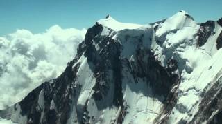 preview picture of video 'Flight Buttwil - Berner Alpen - Matterhorn - Locarno - Gotthard - Titlis - Buttwil'
