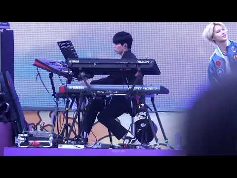 230610 ENHYPEN - SHOUT OUT (준피 focus) [4K] @2023 위버스콘페스티벌