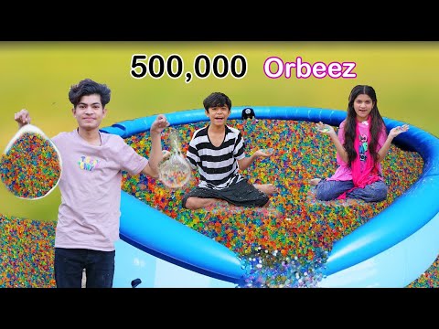 play with 500,000 Orbeez | MoonVines