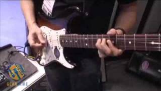 Video thumbnail for Radial Bones Hollywood Distortion: Listen To It by gearwire