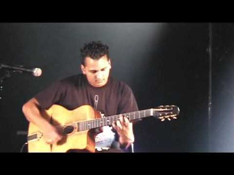 Django Reinhardt Festival, Samois 2009 - Mozes Rosenberg trio - My Blue Heaven.wmv