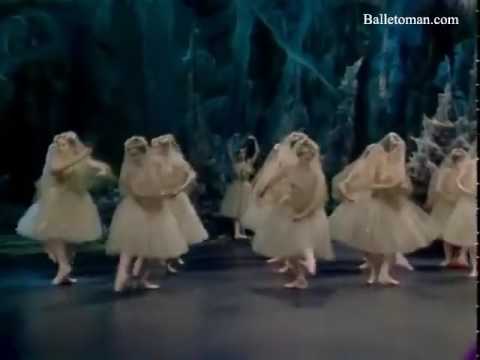 Nadia Potts dancing Myrtha Queen of Willis