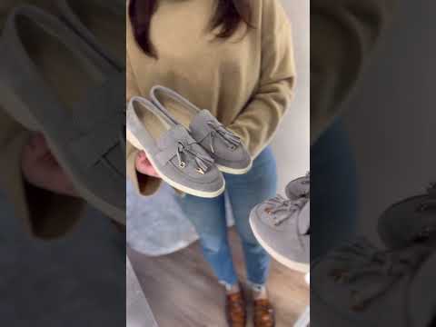 Модні лофери колір сірий в стилі Лоро Піана з китицями та замочками розміри від 36 до 41 - фото 1 - id-p2126001594