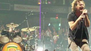 Pearl Jam - Sonic Reducer - 10.30.09 Philadelphia, PA