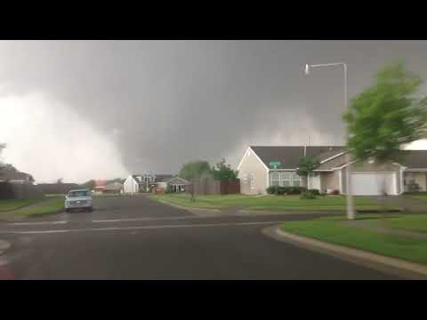 Moore, Oklahoma EF5 05-20-2013 (u/South_Lake_Garage)