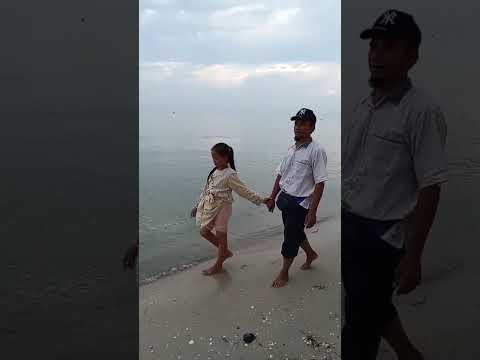 pantai berigak dekat jembatan emas bangka