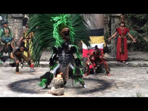 Danza maya en Xcaret