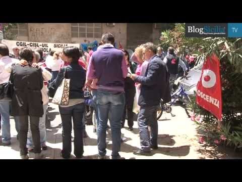 Operatori della formazione professionale in piazza a Palermo