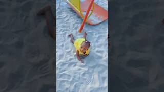 Beach time with my mom 👩 #oldies #singer #beauty