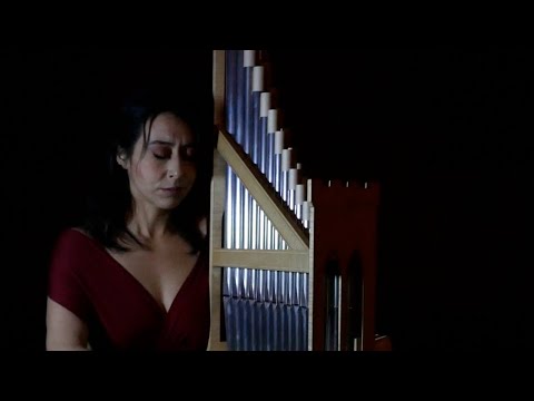 Catalina Vicens - Medieval Portative Organ / Hildegard von Bingen (Quia Ergo Femina)