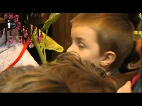 François Hollande répondant à un enfant: "Nicolas Sarkozy ? Tu ne le verras plus !"