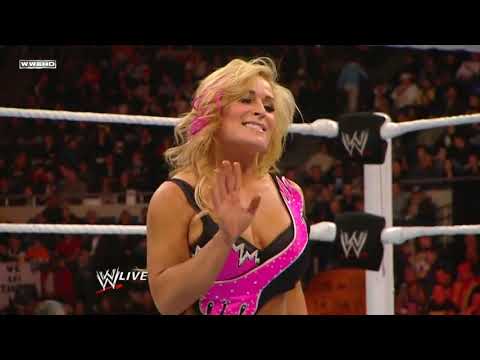 Raw: 11/1/2010 Michelle McCool vs Natalya