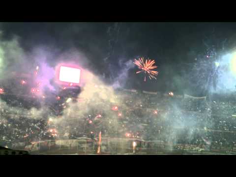 "Recibimiento Nacional vs Iquique sudamericana 2012" Barra: La Banda del Parque • Club: Nacional