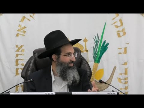 חייב אדם לשמח בניו ובני ביתו ברגל | הרב שי עובד | שלישי - ב' חול המועד פסח - תשפה