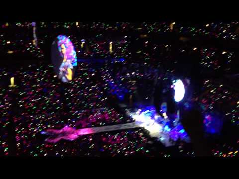 Coldplay - Paradise Live at United Center (8.8.2012)