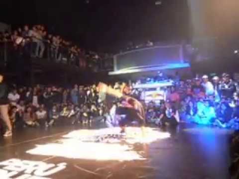 SEMIFINAL - Bboy Roflow vs Bboy Piedrita - Red Bull BC One Cypher Peru 2013