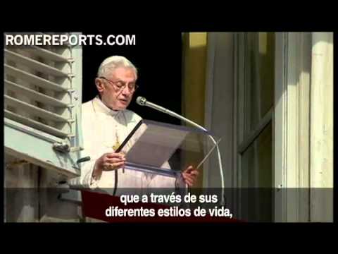 Benedicto XVI: ¨Los santos nos muestran cómo seguir a Cristo¨