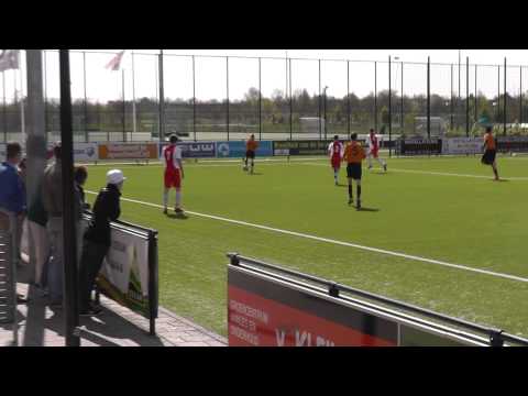 4 mei 2013 VV De Meern C1 - IJsselmeervogels C1 com 6-1 Doelpunt Stephan