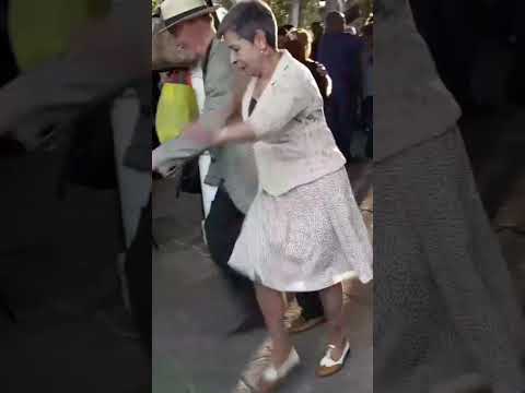 BAILANDO la SONORA MATANCERA 🇲🇽#dancing #salsa #fyp