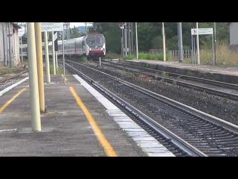 Intercity 540 Roma-Ancona in arrivo in ritardo a Fossato di Vico Gubbio