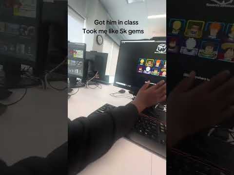 Getting ALUCARD 🧛‍♂️ In Classroom ┃Anime Vanguards